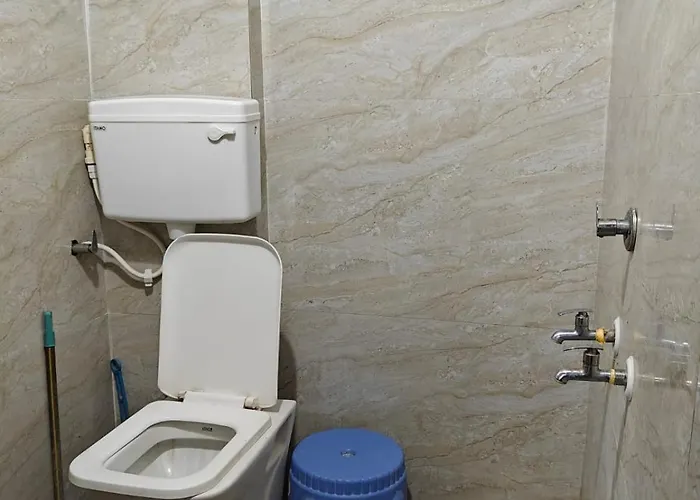 Maa Shanti Guest House